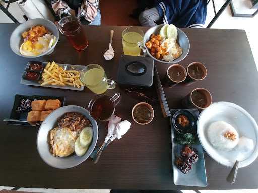 Krasan Cafe N Resto 4