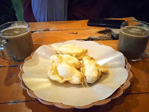 Warung Kopi Masbro (Free Wifi) 10