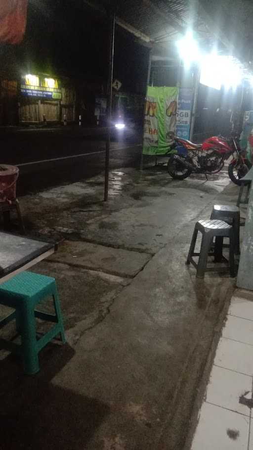 Lesehan Pecel Lele Lamongan Ngangkruk 5