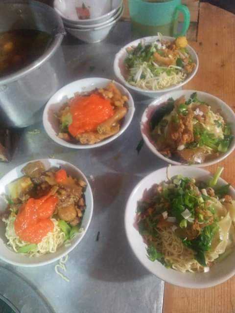 Mie Ayam Pangsit Wonogiri 10