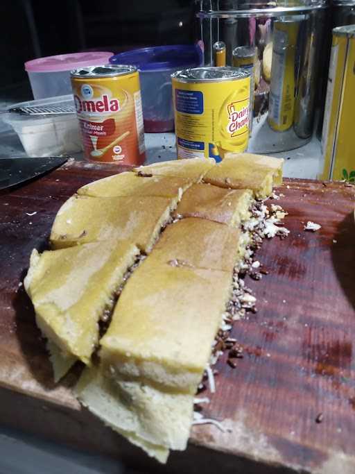 Martabak Manis Pekado Silvia 3