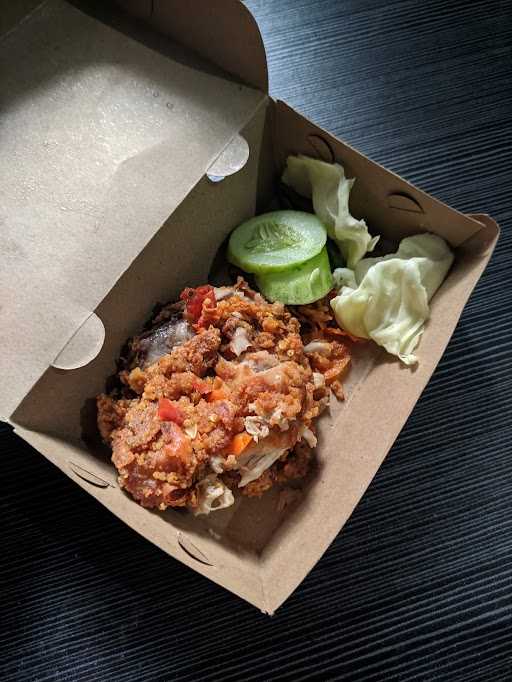 Azzahra Geprek & Fried Chicken Wonokromo 2 1