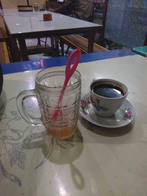 Kedai Kopi Toedjoeh Poeloeh 1