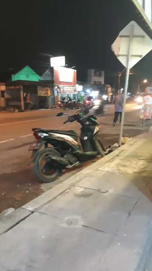 Warung Nasi Padang Putra Minang 8