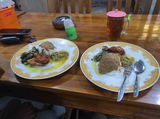 Warung Nasi Padang Putra Minang 1