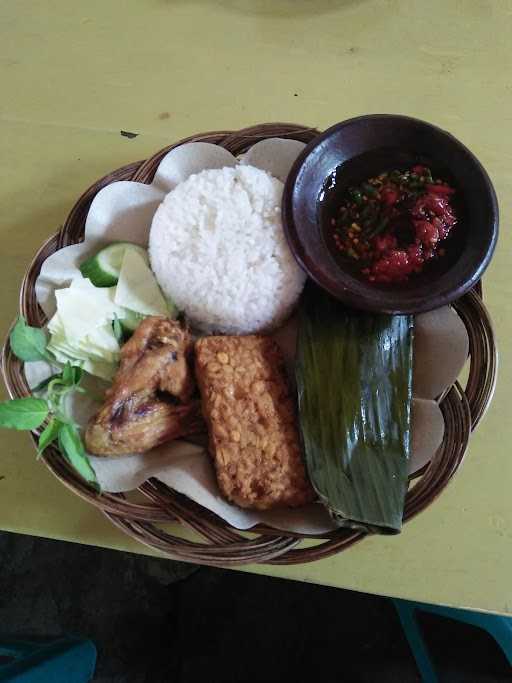 Ayam Bakar Ibu Yanti 4