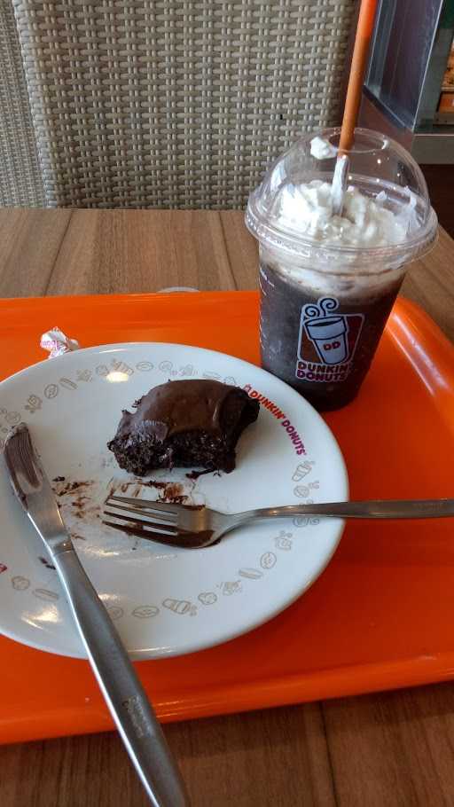 Dunkin Donuts 6