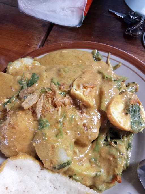 Gado-Gado Dan Lauk Pauk Ibu Rum 2