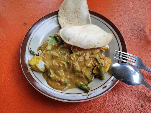 Gado-Gado Dan Lauk Pauk Ibu Rum 5