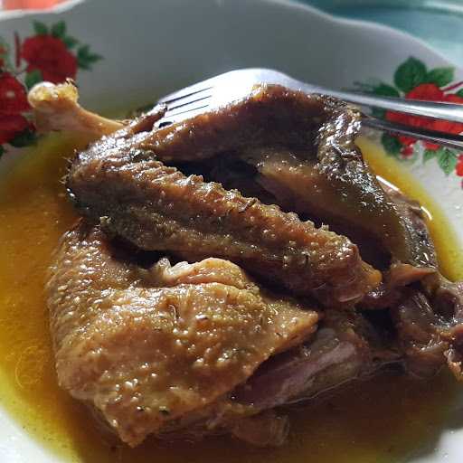 Warung Makan Bebek Goreng Dan Opor Bebek Bu Yadi 7