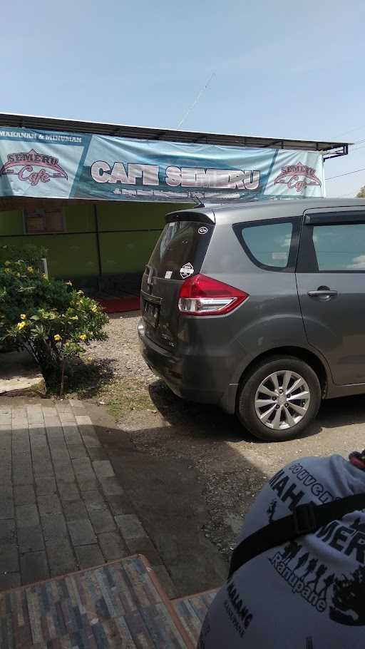 Cafe Semeru 10