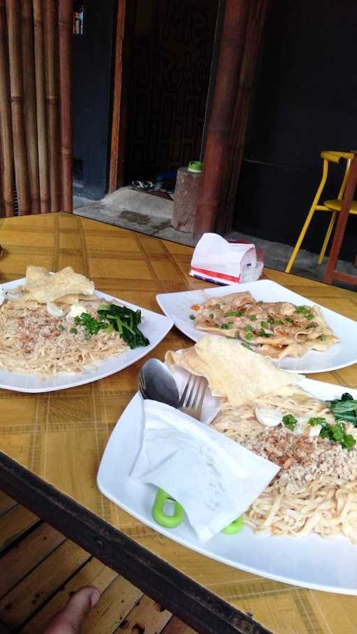 Warung Bamboo(Mie Racon) 4