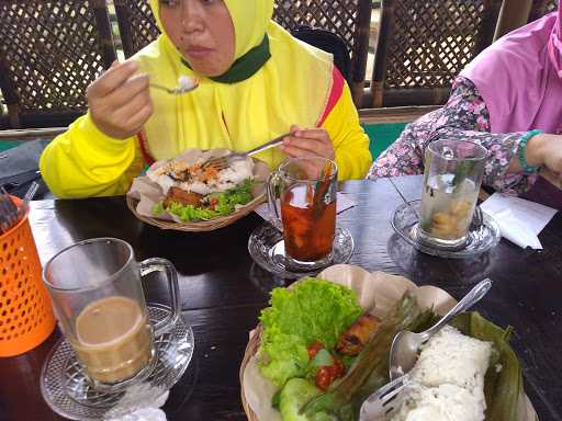 Warung Deling 7