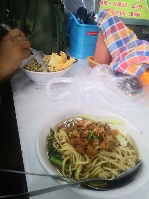 Mi Dan Bakso Bule 6