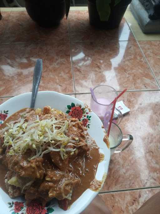 Warung Rujak Bu Wiwik 1