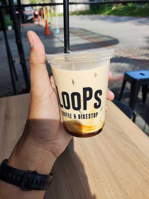 Loops Coffee And Bikestop 10