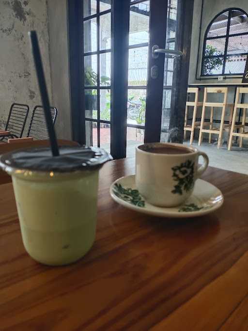 Tuan Rumah Coffee & Eatery 2