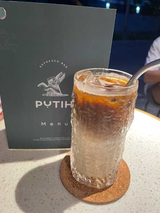 Putih Espresso Bar 1