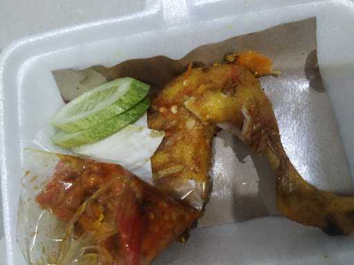 Ayam Penyet Ayah Naura 2