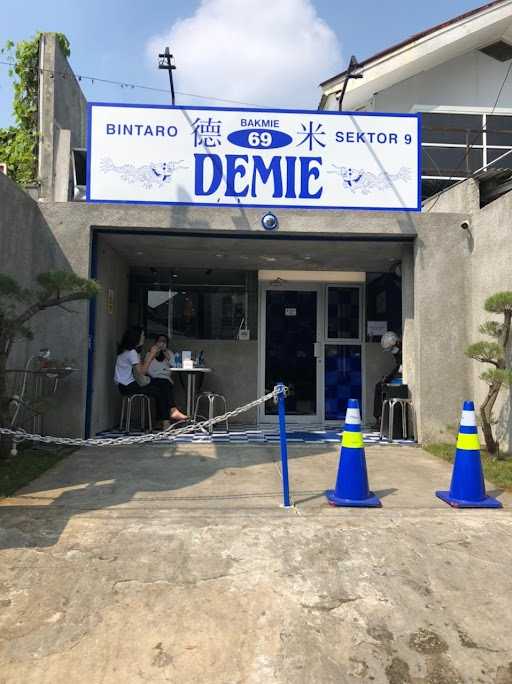 Demie Bakmie 69, Bintaro 7