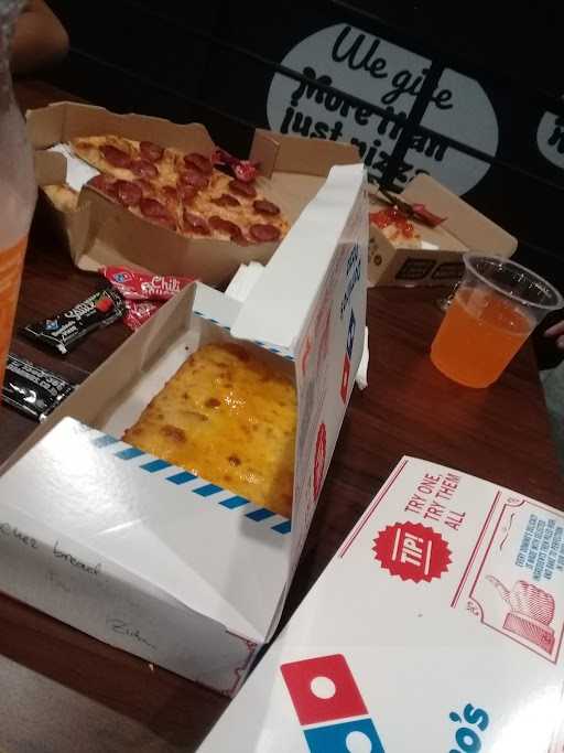 Domino'S Pizza 3