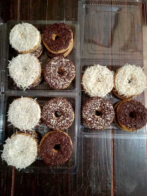 Donat Bukis 10