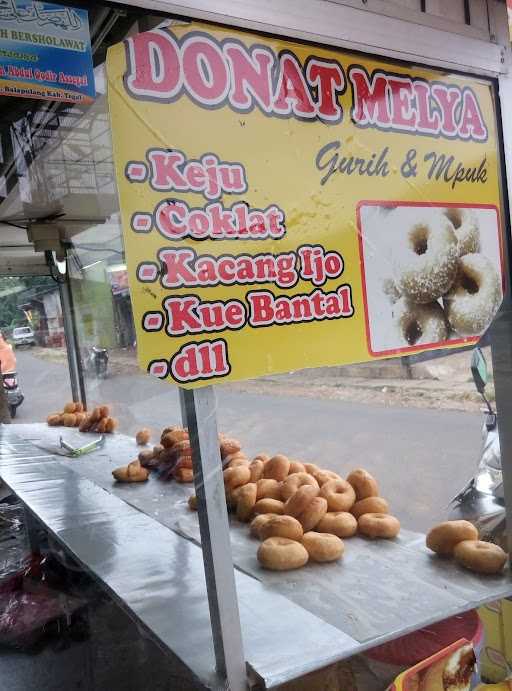 Donat Rizky 4