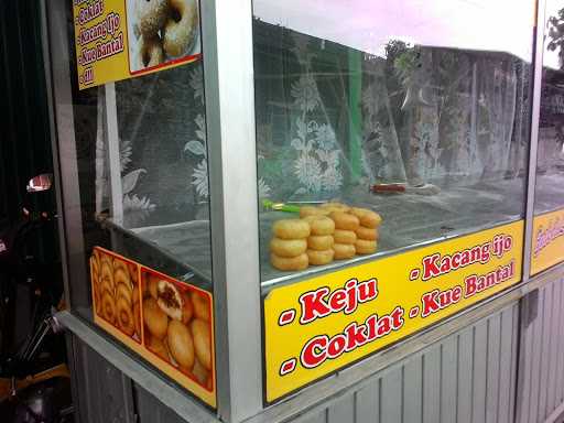 Donat Rizky 8