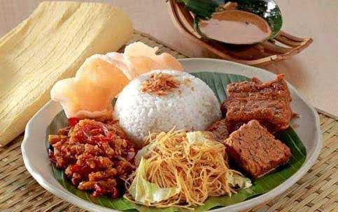 Nasi Uduk Betawi Mpo Rodiyah 1