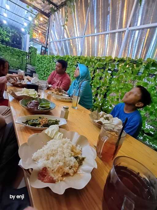 Rahmatika Resto 10