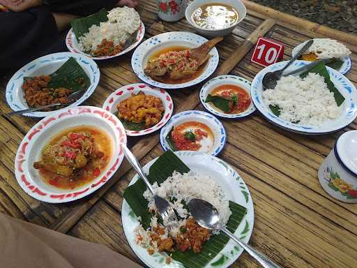 Rm Bale Betawi (Makan Minum Di Kebon) 5