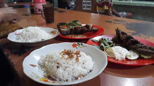 Rumah Makan Cak Wandi 5