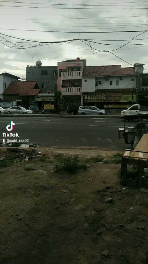 Rumah Makan Mamah Rani.Ayam Penyet,Gado-Gado,Karedok.Jombang Raya Pondok Pucung. 10