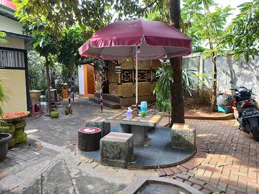 Rumah Makan Saung Jamblang 7