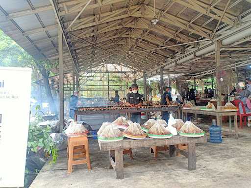 Rumah Makan Saung Jamblang 9