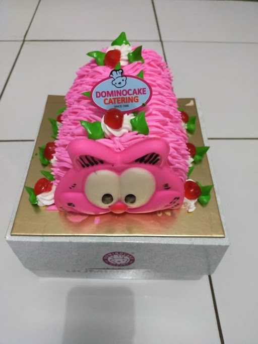 Domino Cake 1