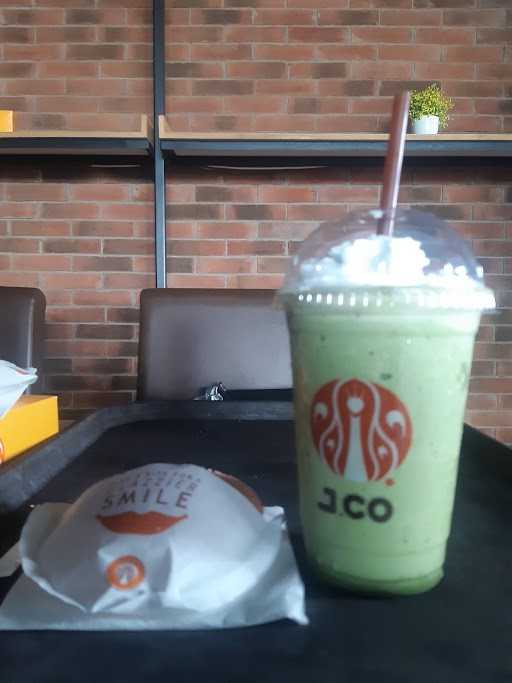 J.Co Jatiwaringin 4