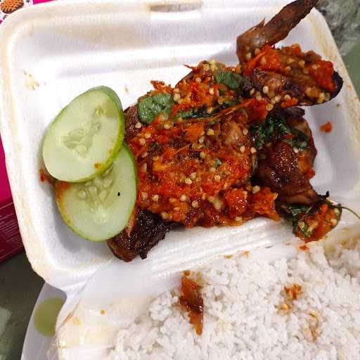 Ayam Bakar & Ayam Penyet Pasrah - Caman. Jatibening. Pondok Gede. Kota Bekasi 6