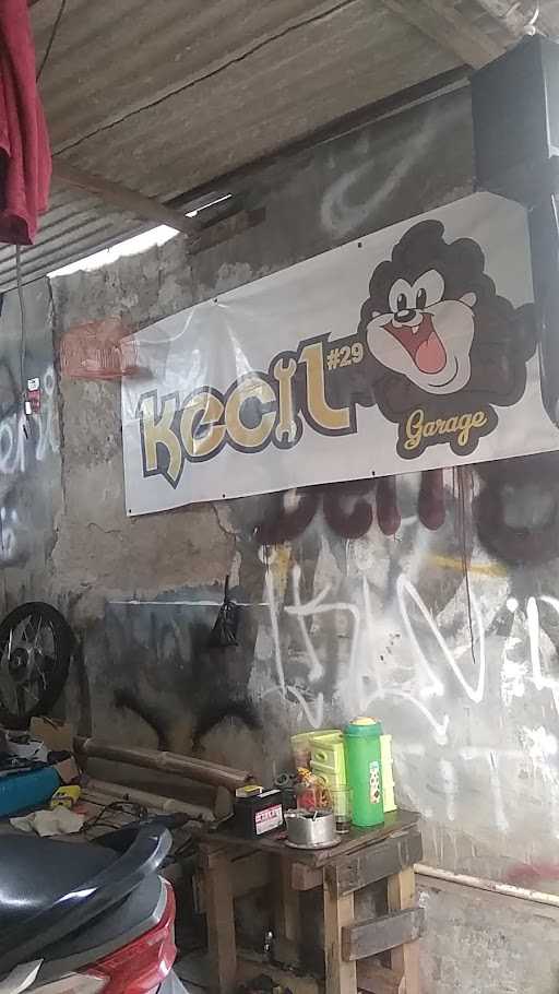 Kecil Garage 2