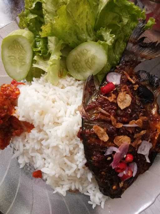 Ayam Dan Ikan Bakar Khas Piaman 9