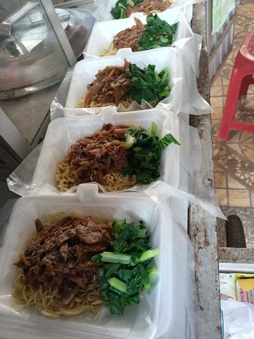 Bakmi & Bakso Bhinneka 9