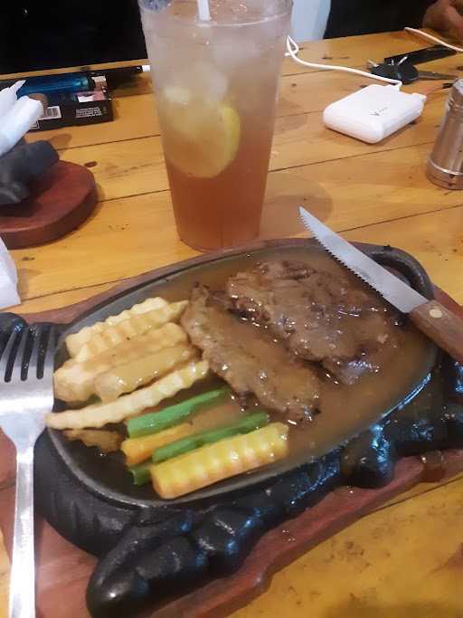 Fj Resto Steak Java & Mie Jogja 3