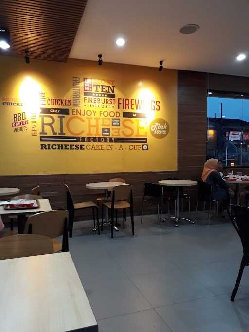 Richeese Factory 6