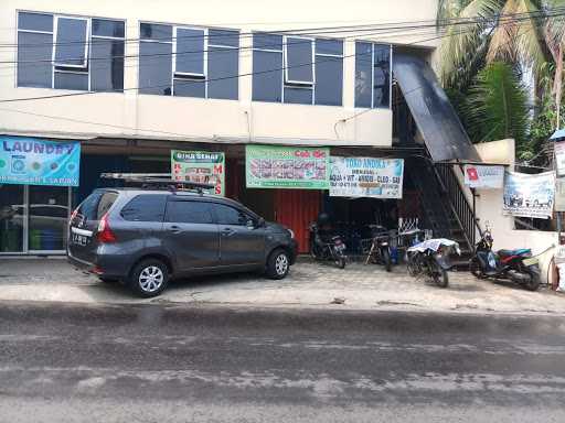 Warung Pempek Cek Ria, Hankam 2