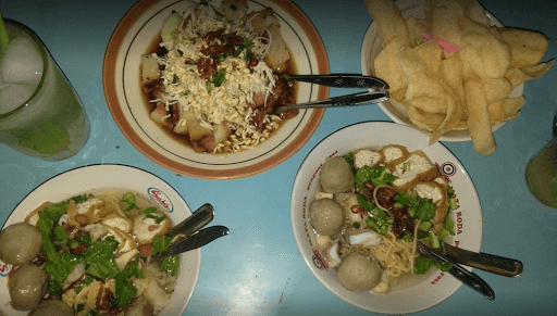 Bakso & Kupat Tahu Adem Ayem 10