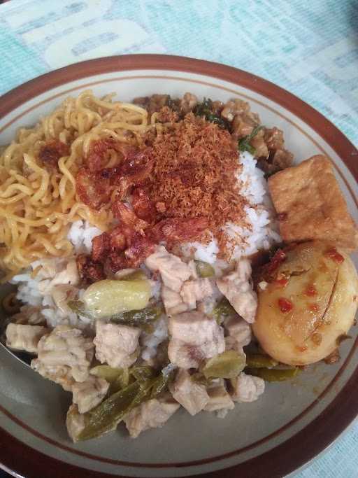 Soto Ayam Kampung Bu Nurul 3