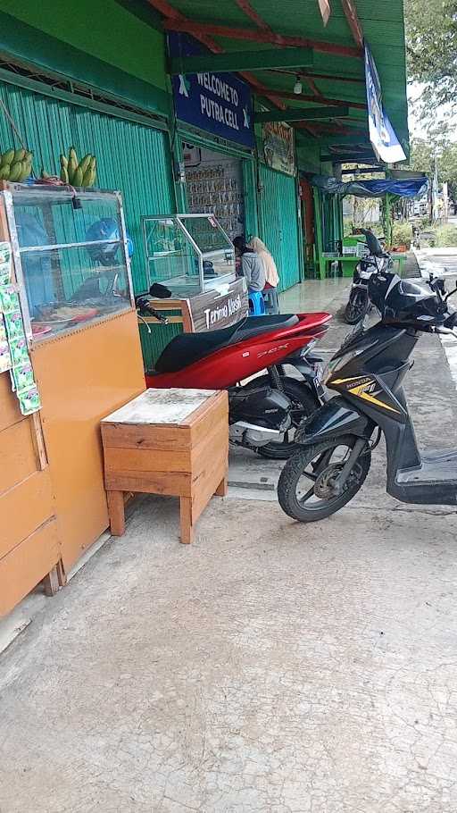 Warung Nasi Liwet Uenak Mama Atin 2