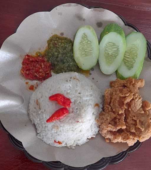 Magu Magu Fried Chicken Serang 1