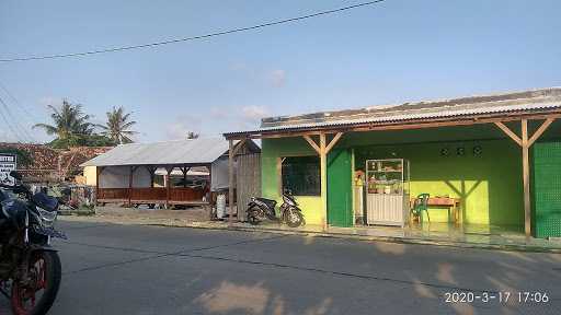 Rumah Makan Lesehan Putra Banten 10