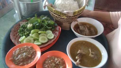 Rumah Makan Lesehan Putra Banten 4